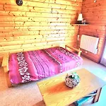 Апартаменты - Avec - Terrasse - Jardin- Parking - Proche Toutes Commodites Et - Calme