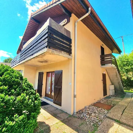 Apartment - Avec - Terrasse - Jardin- Parking - Proche Toutes Commodites Et - Calme Gérardmer