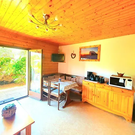 - Avec - Terrasse - Jardin- Parking - Proche Toutes Commodites Et - Calme