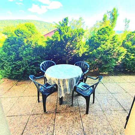 - Avec - Terrasse - Jardin- Parking - Proche Toutes Commodites Et - Calme - Lisiere De Foret Apartman *