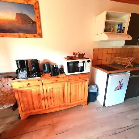 Apartman - Avec - Terrasse - Jardin- Parking - Proche Toutes Commodites Et - Calme - Lisiere De Foret